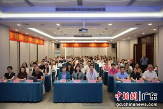 職業(yè)院校與企業(yè)代表在穗探討智慧康養(yǎng)產(chǎn)教融合 